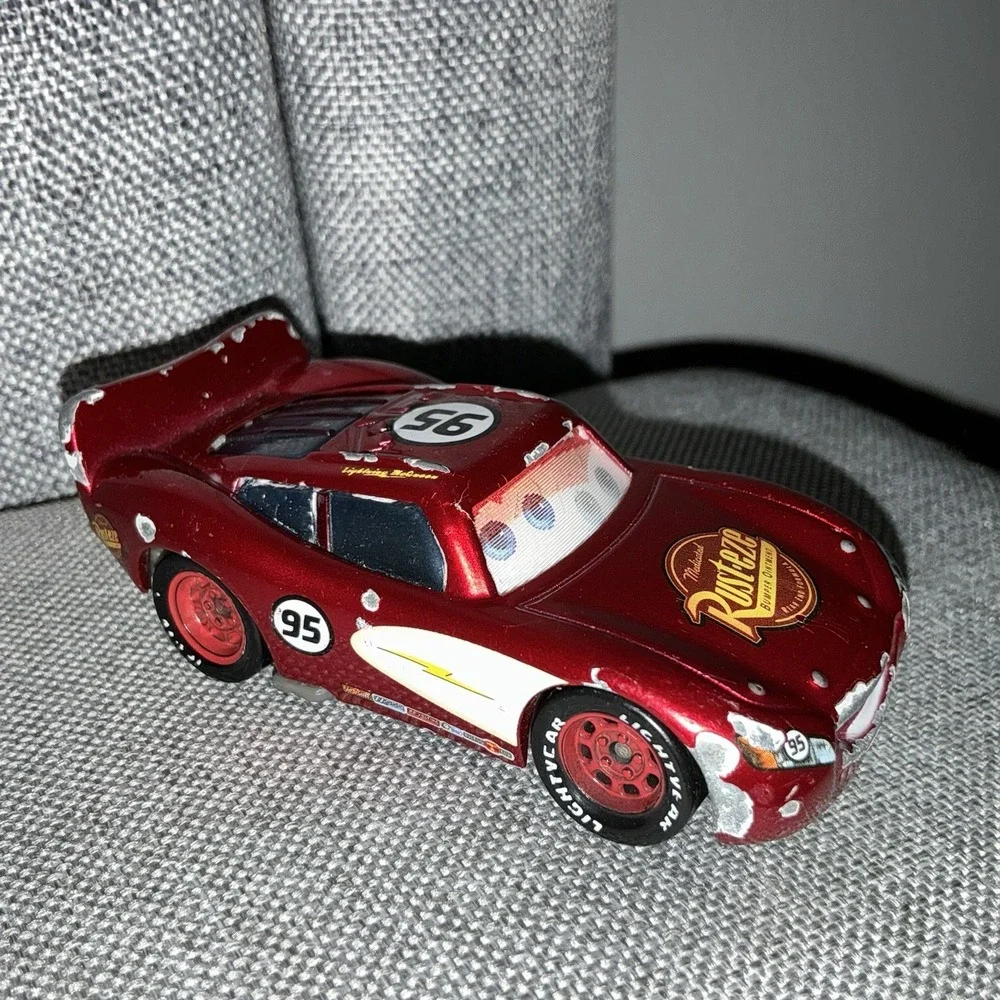 Disney Pixar Cars Rust-Eze Lightning McQueen #95 Diecast Racecar Metal‎